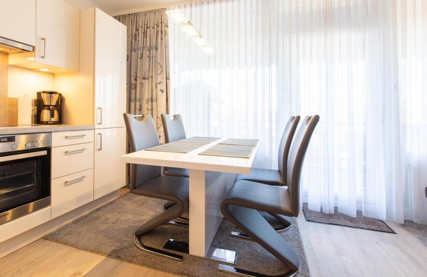 Ferienwohnung Bodo'S Strandkorb 뤼베크 외부 사진
